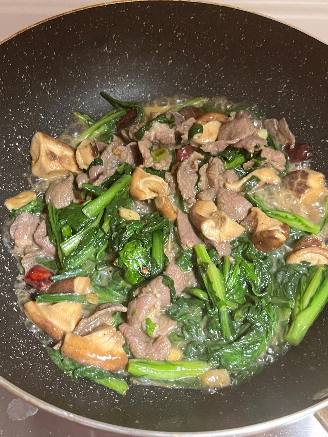 茼蒿炒牛肉丝
