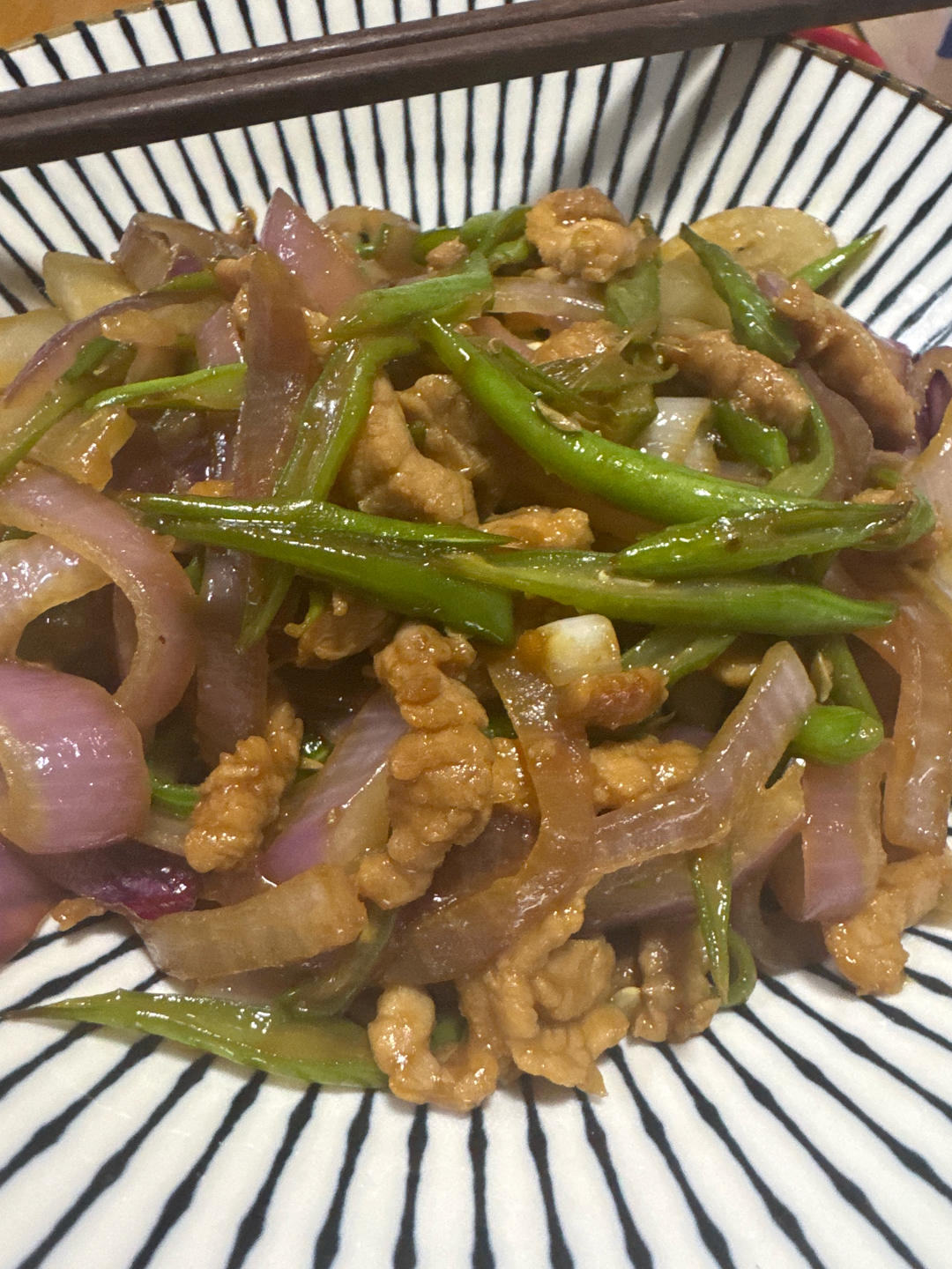 下饭菜：洋葱青椒炒肉片