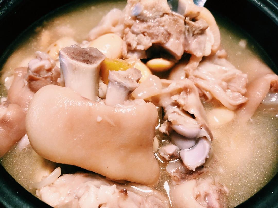 可恶的淡淡做的雪豆蹄花