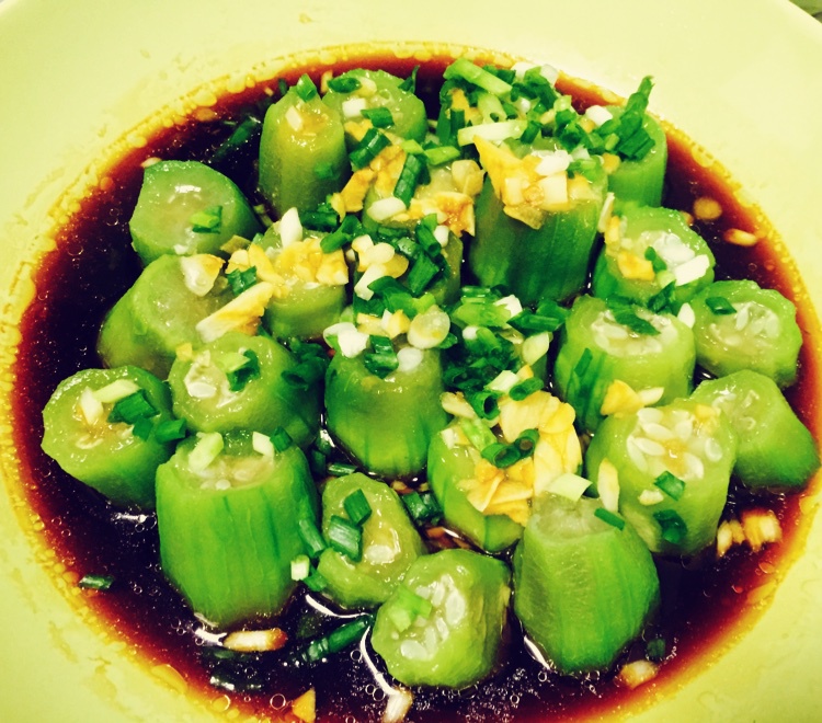 蒜茸蒸丝瓜