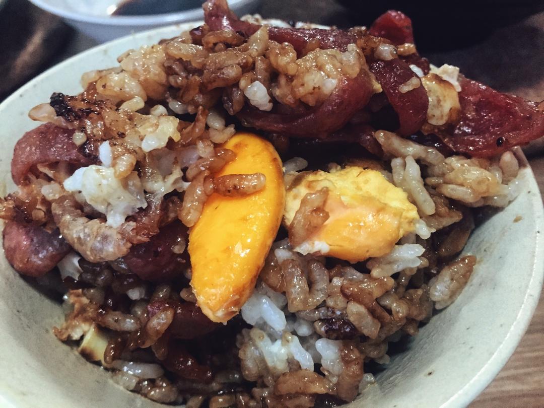 香肠煲仔饭