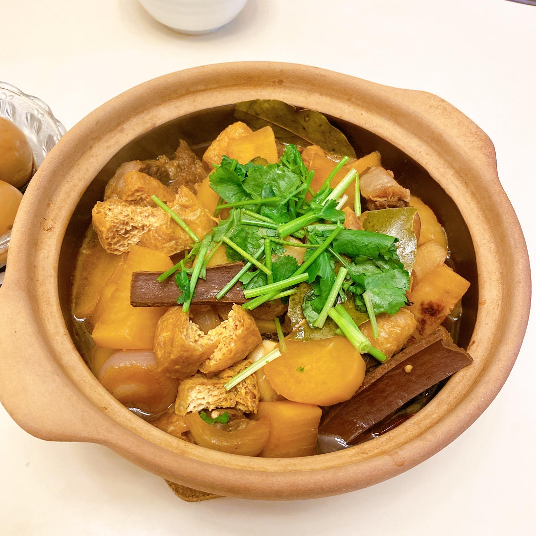 萝卜牛腩煲
