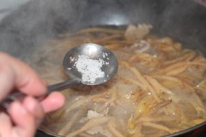 金针瘦肉汤（黄花菜）的做法 步骤6