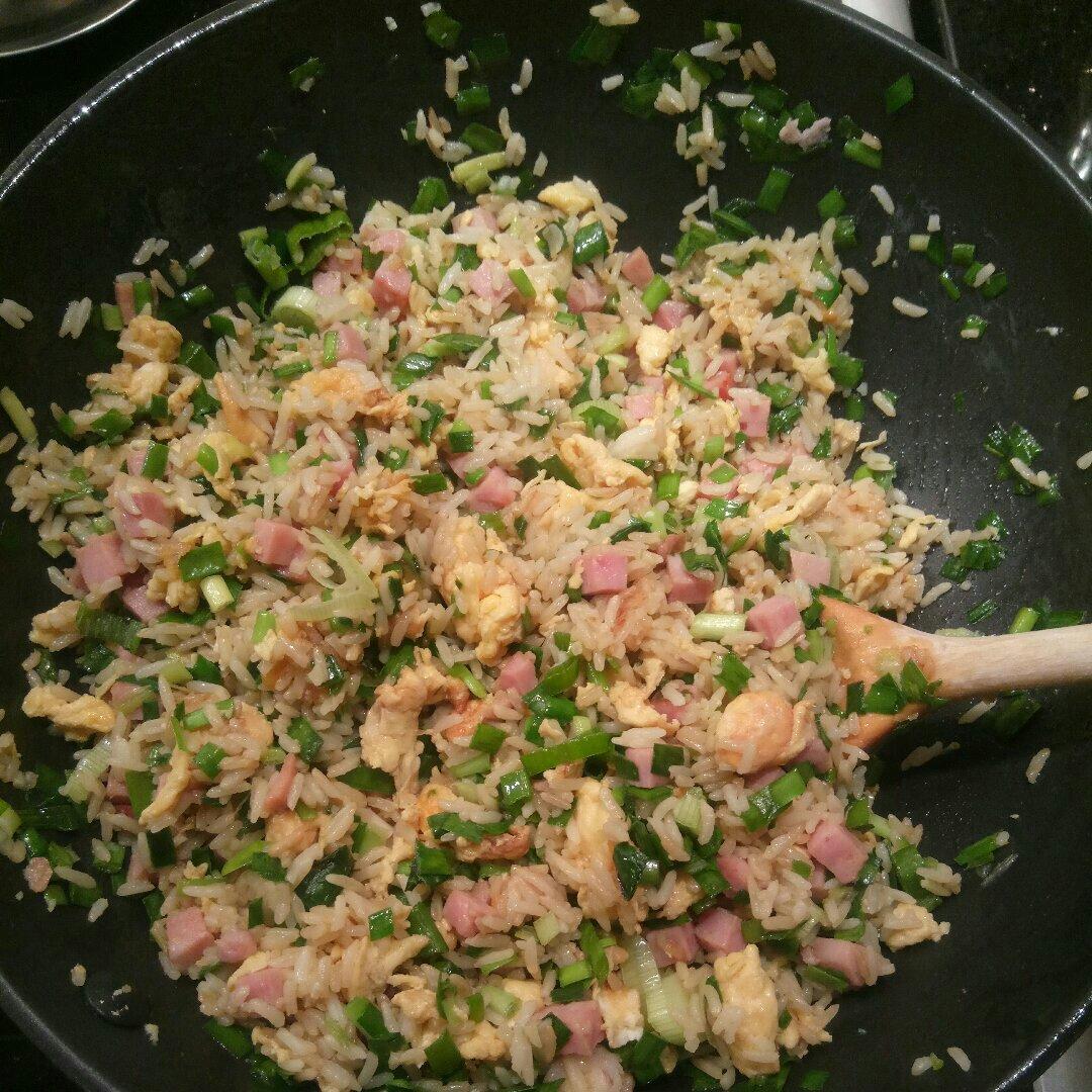 韭菜蛋炒饭