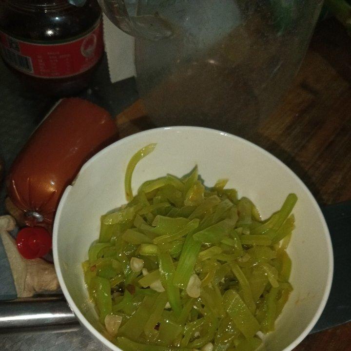10分钟搞定的快手凉拌菜，清脆爽口的凉拌莴笋丝