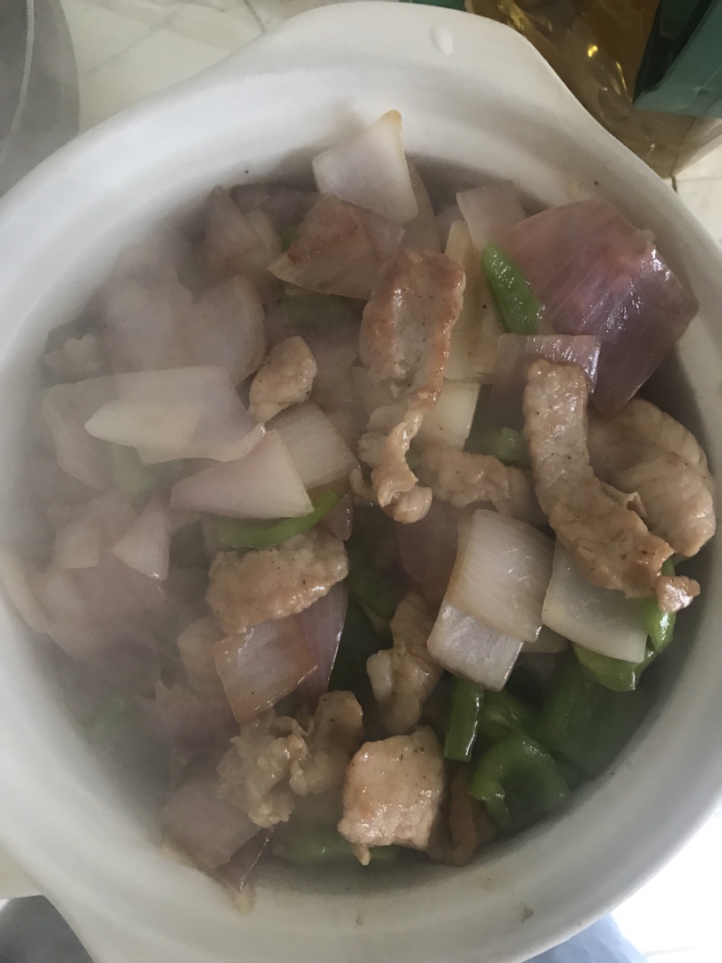 下饭菜：洋葱青椒炒肉片