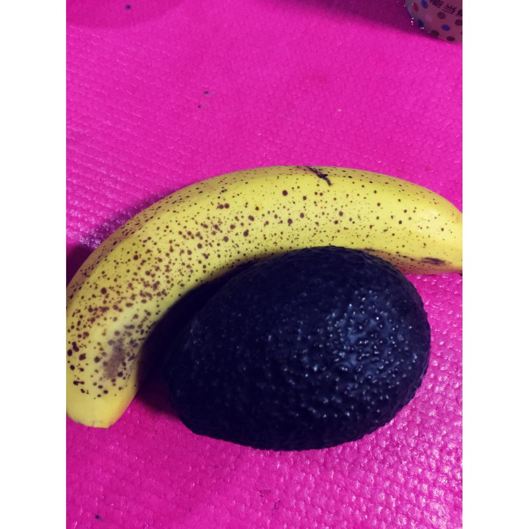 牛油果香蕉奶昔
