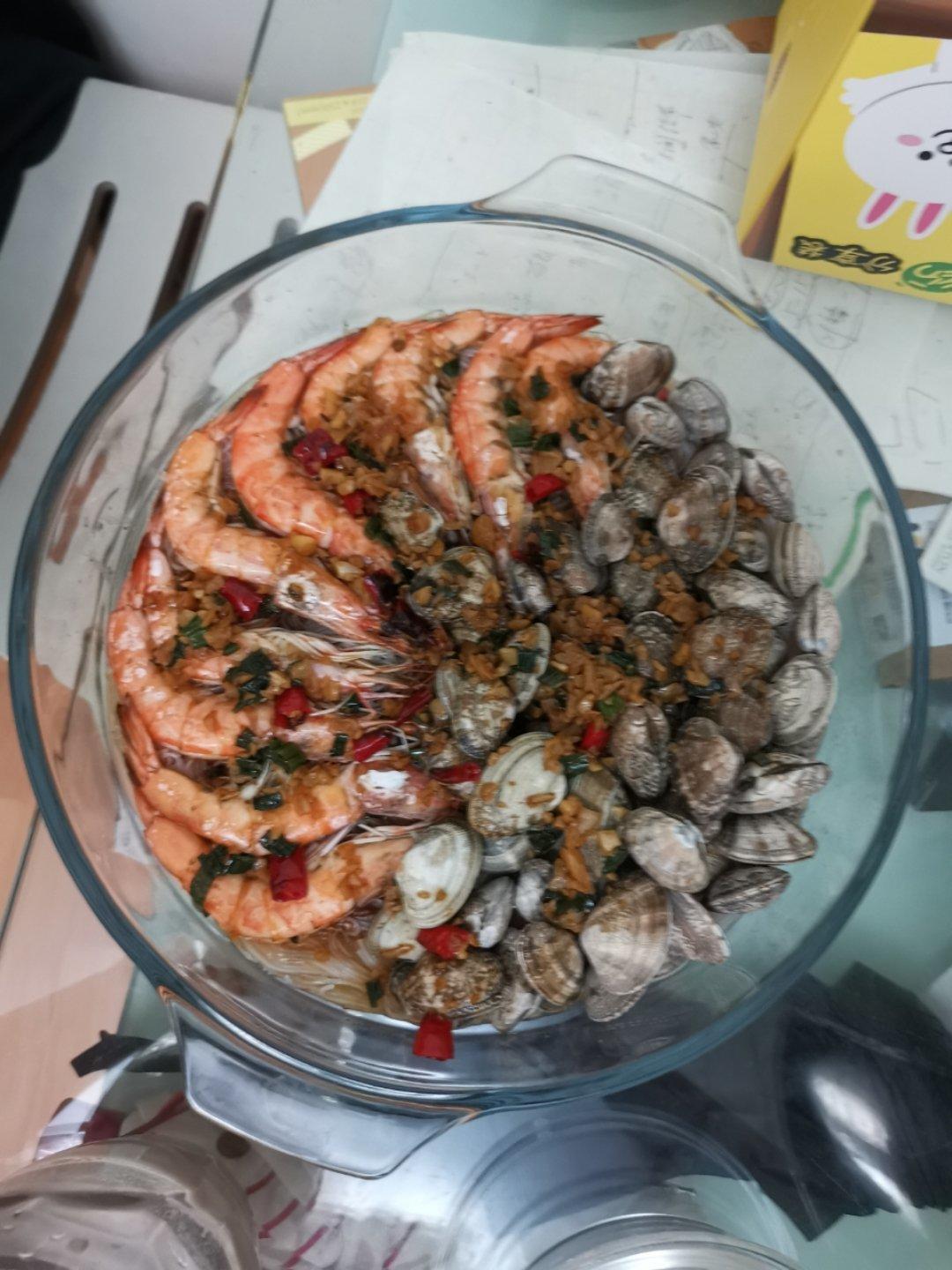 蒜蓉粉丝蒸双鲜（蒜蓉粉丝蒸花甲虾）