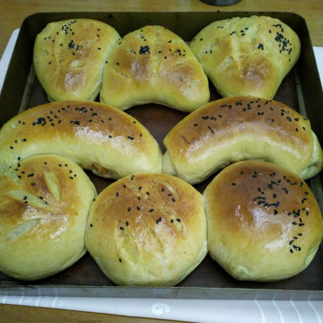 如棉花般松软的海苔肉松面包