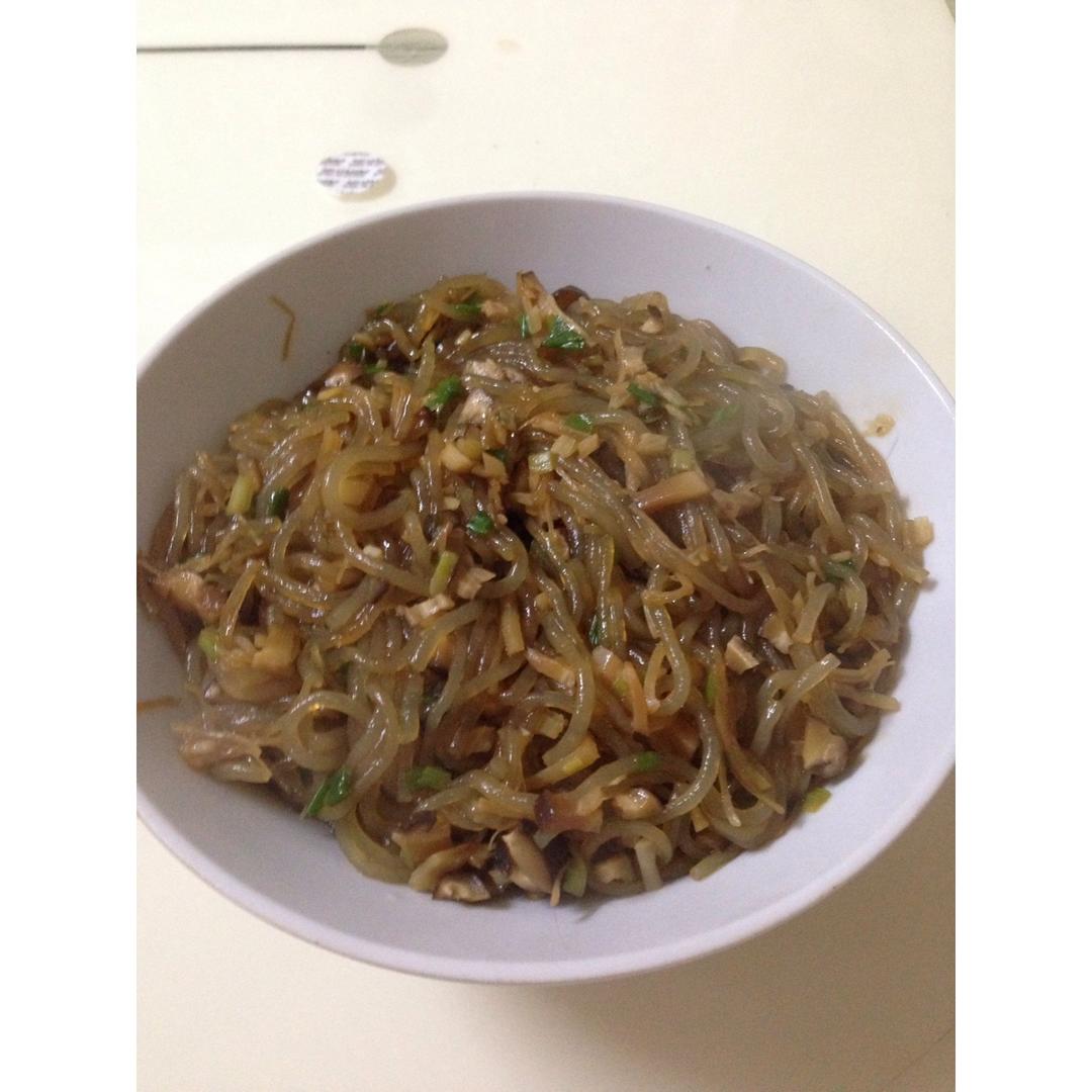 香菇干贝粉丝煲