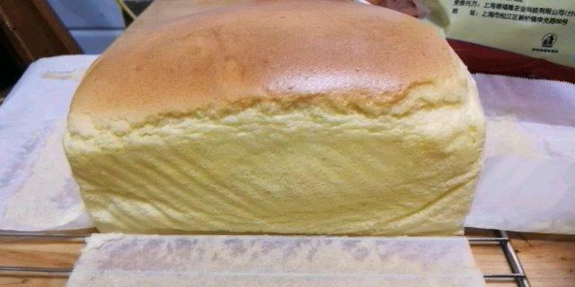 堪比柯基屁股
爆浆芝士🧀古早蛋糕