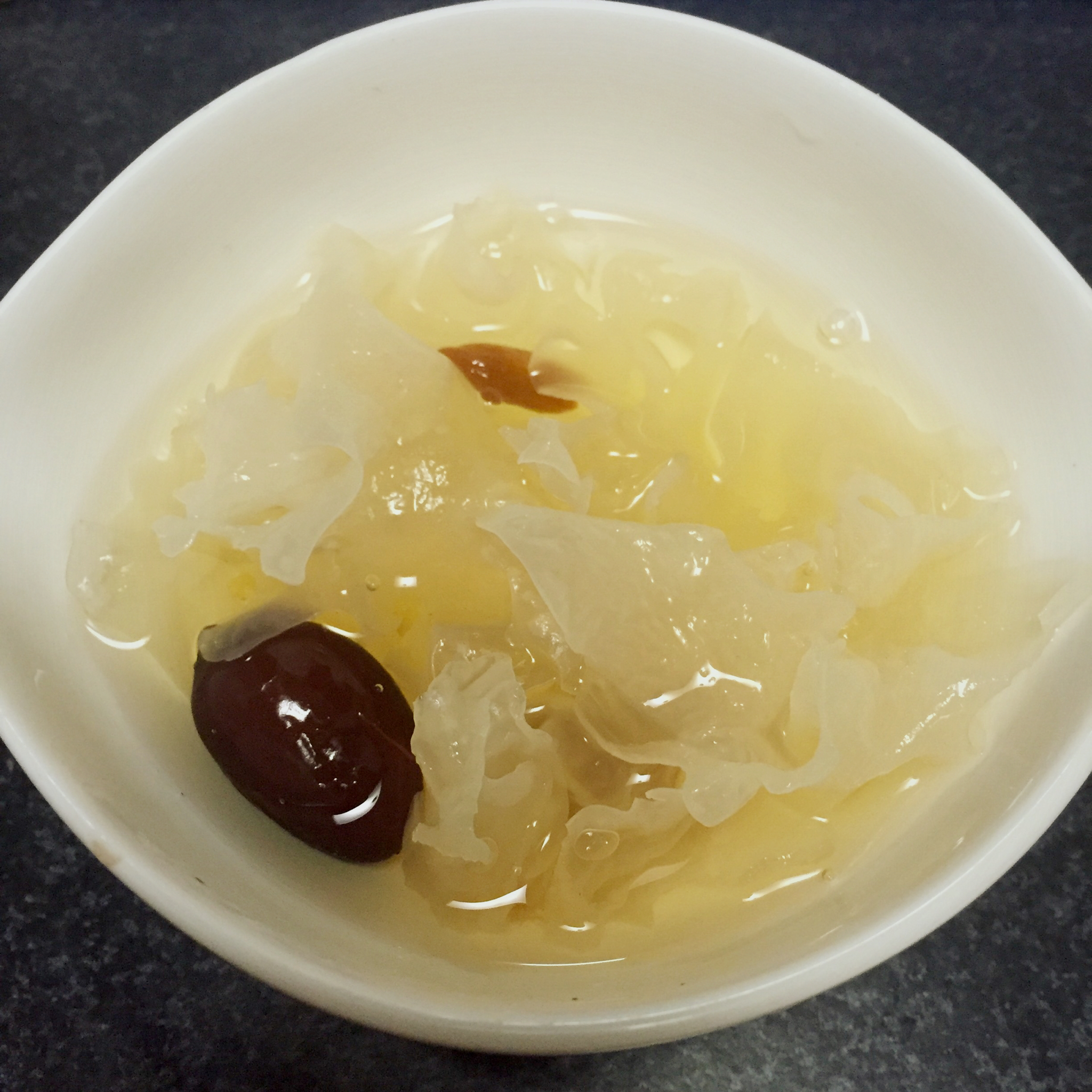 红枣银耳莲子羹
