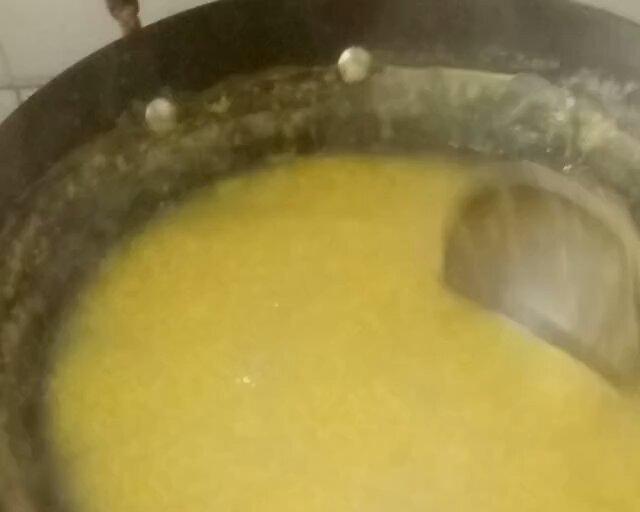 玉米渣粥的做法