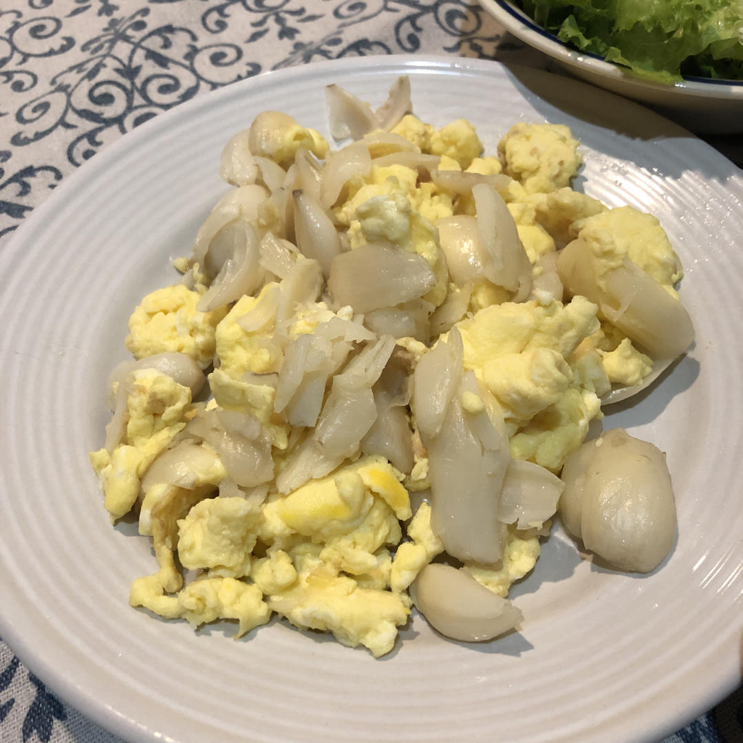鲜百合炒鸡蛋