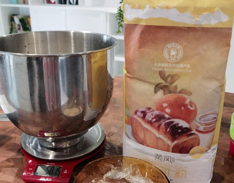 纯奶手撕吐司的做法 步骤1