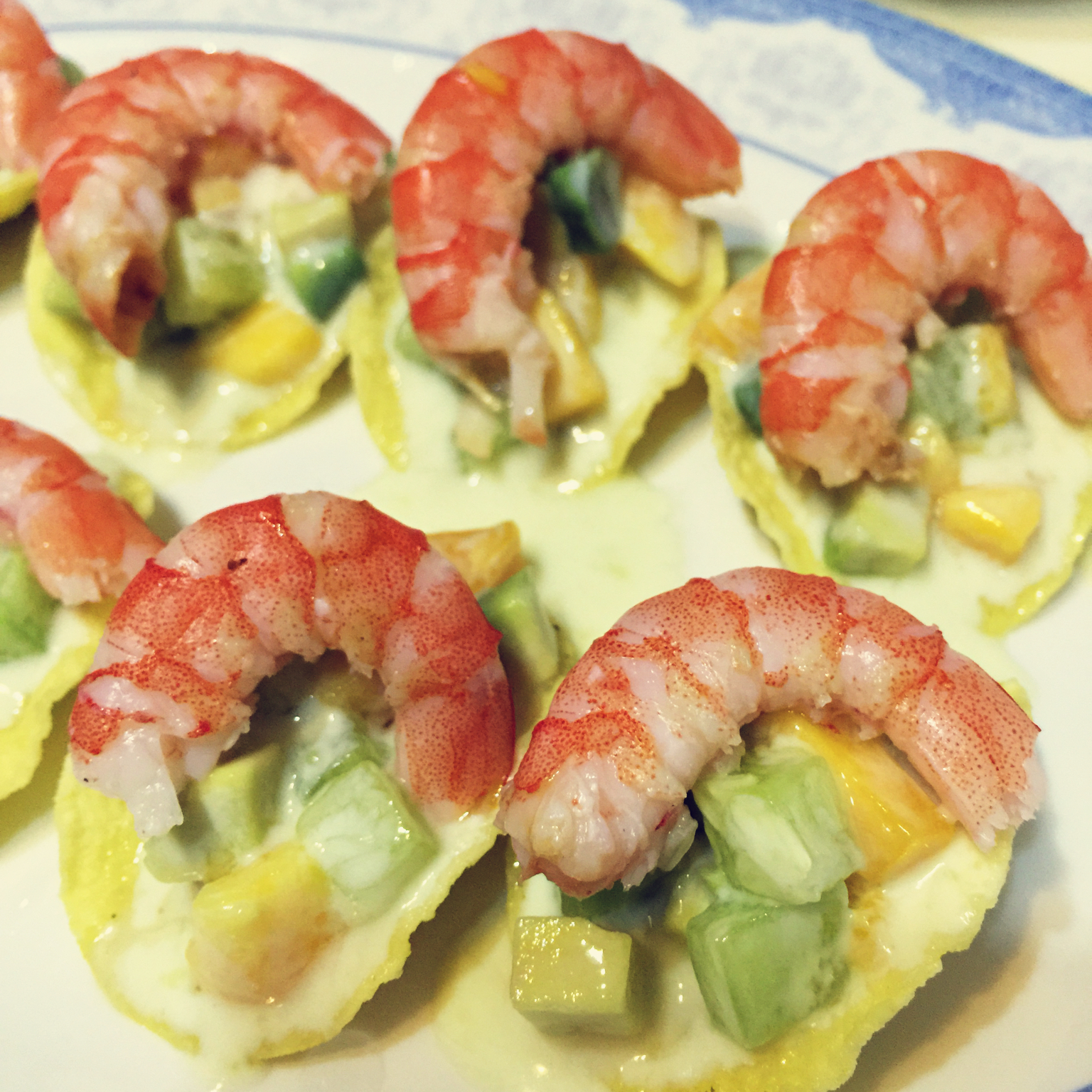 薯片牛油果大虾沙拉