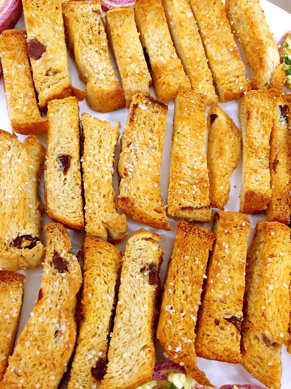 芥末jiemo做的烤吐司条