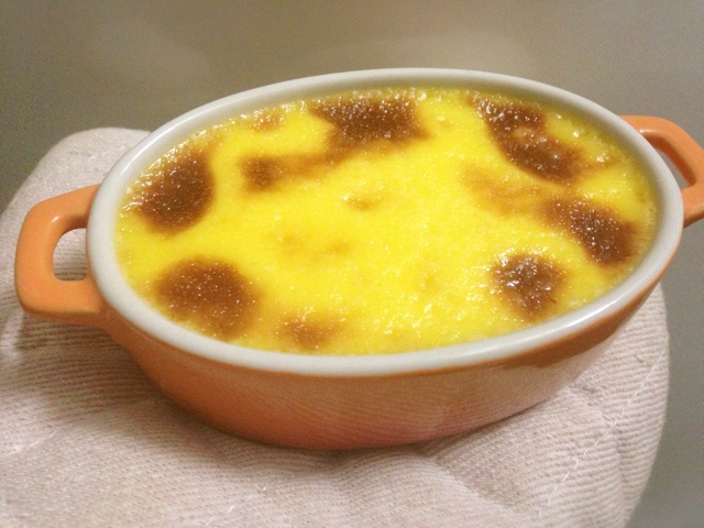 Crèmebrulée。法式烤布雷。焦糖布丁。