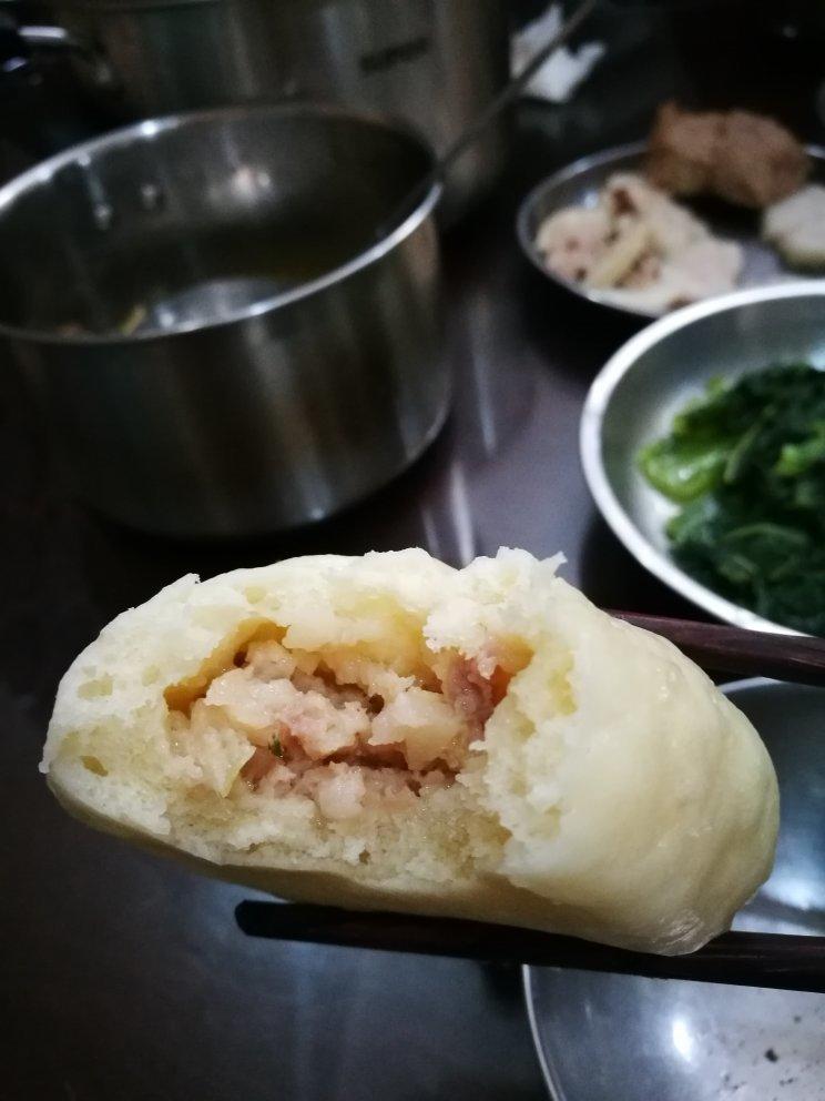 马蹄猪肉包子