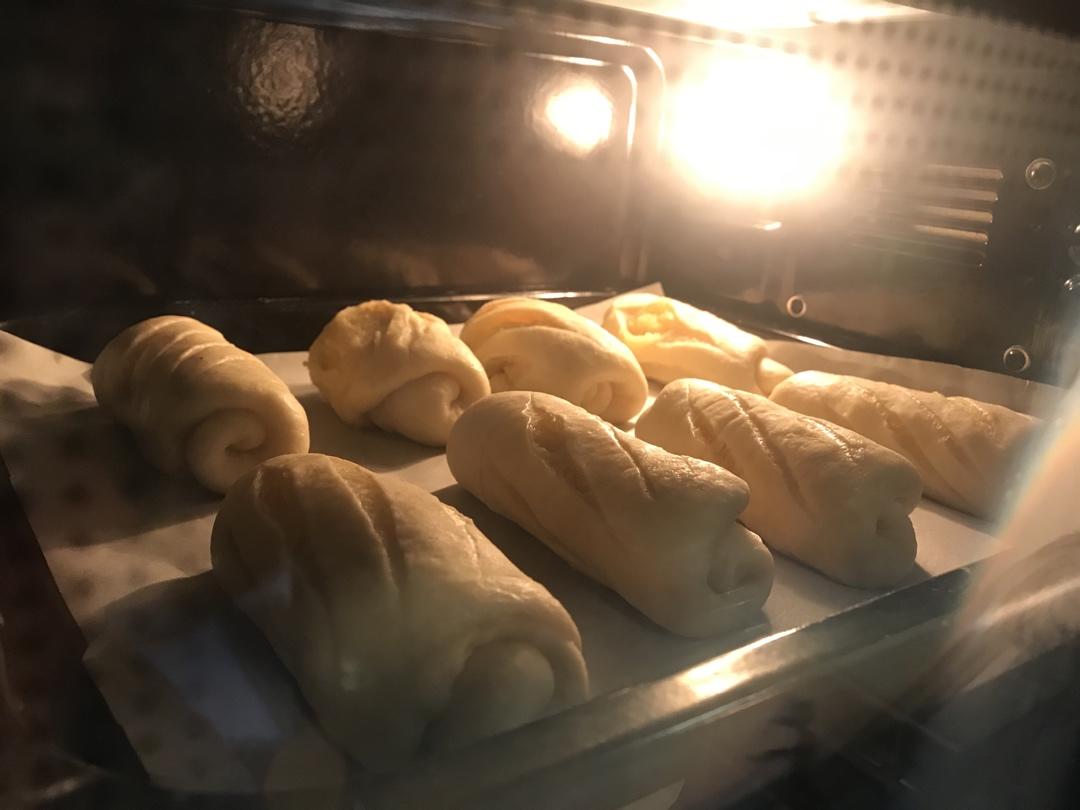 椰蓉小面包