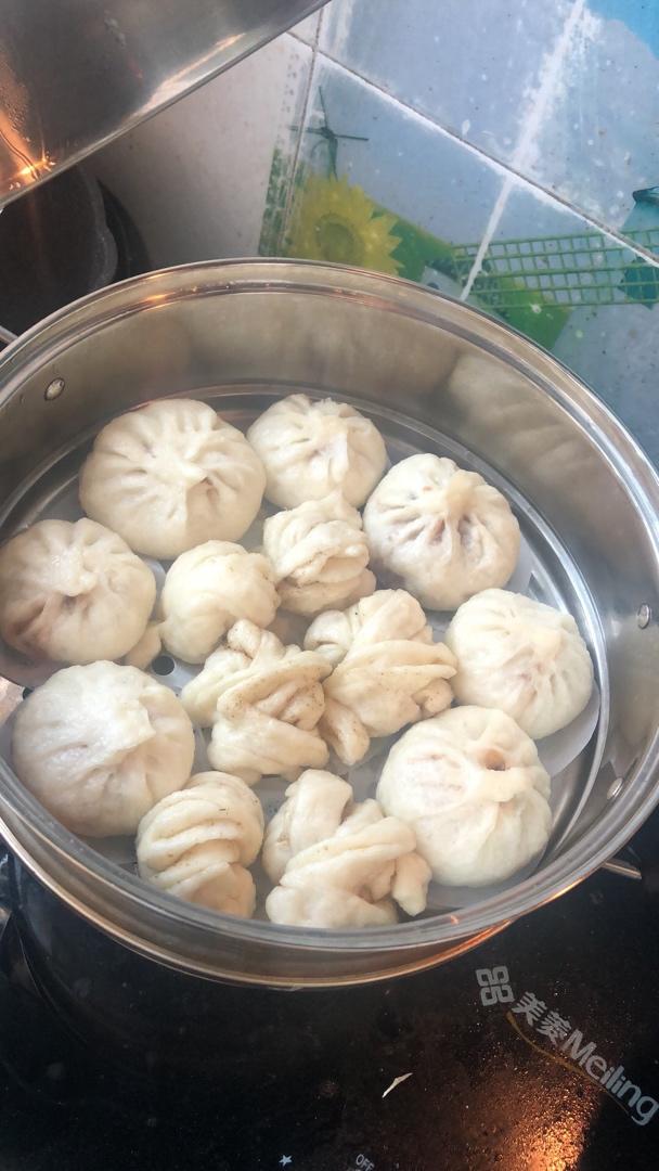 快手发面小笼包