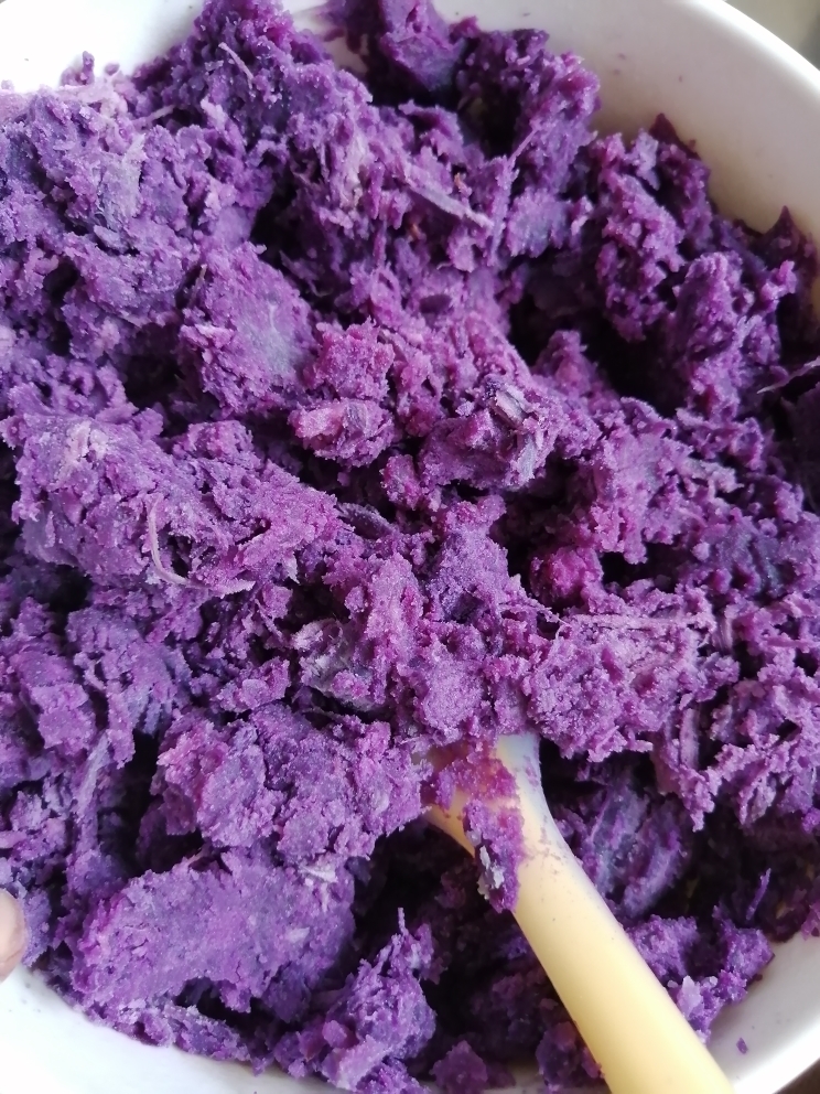 紫薯饼低脂主食减肥必备的做法 步骤2