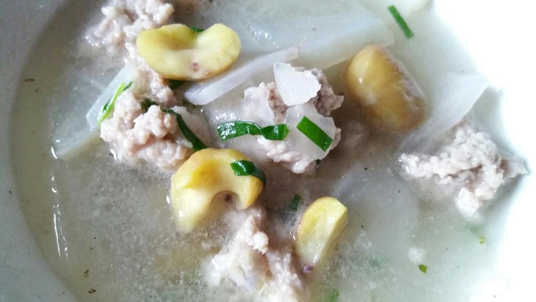 肉丸萝卜汤的做法
