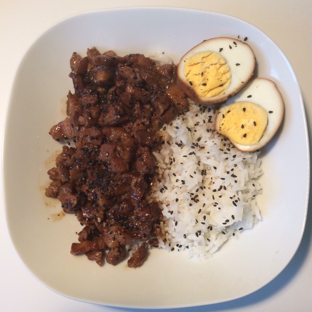 家常卤肉饭