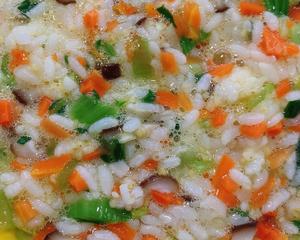 香煎鸡蛋蔬菜米饭饼的做法 步骤10