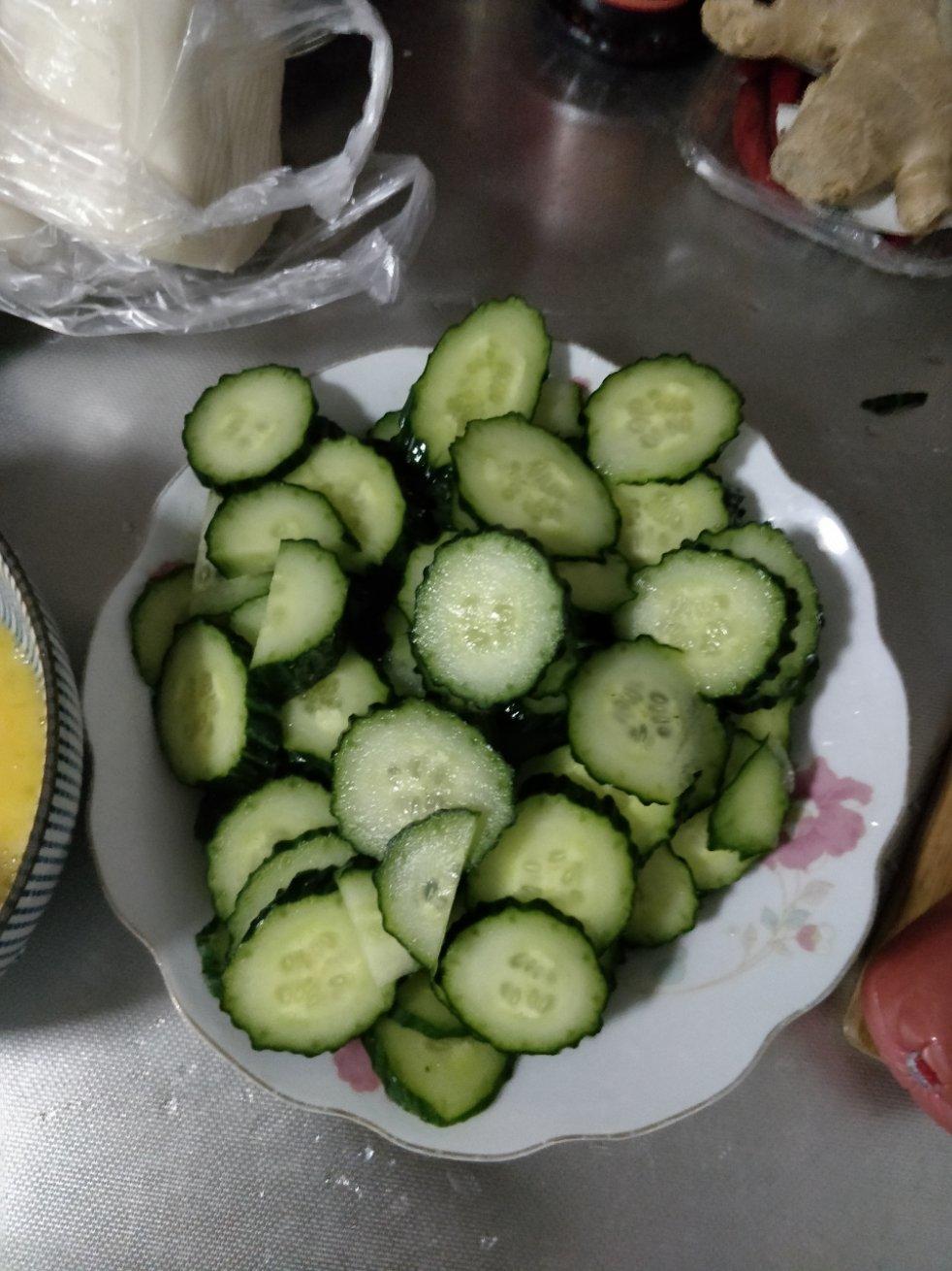 黄瓜炒鸡蛋