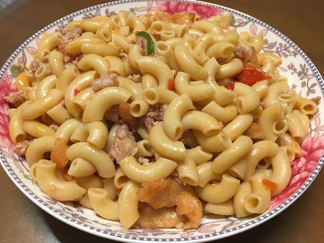 番茄肉酱意大利面