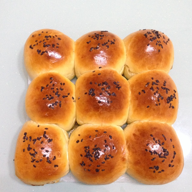 大人小孩都爱不释口的【蜂蜜牛奶小餐包】