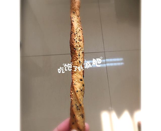 全麦芝麻面包棍的做法