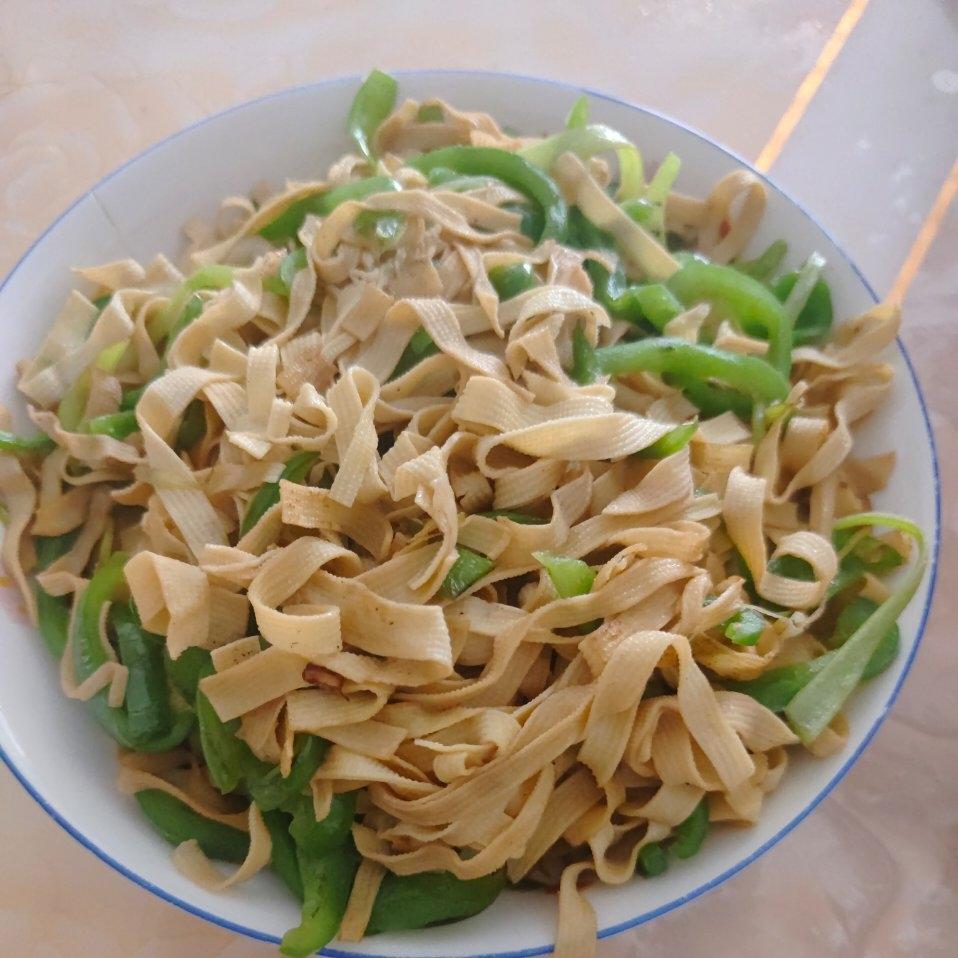 青椒炒干豆腐丝