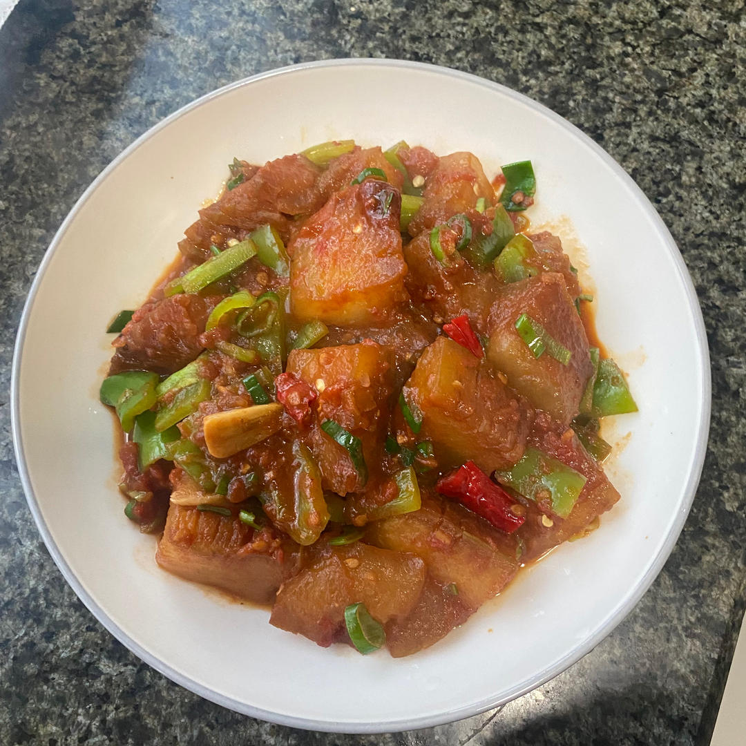 红烧冬瓜最完美做法，不加一滴水，瞬间秒杀红烧肉