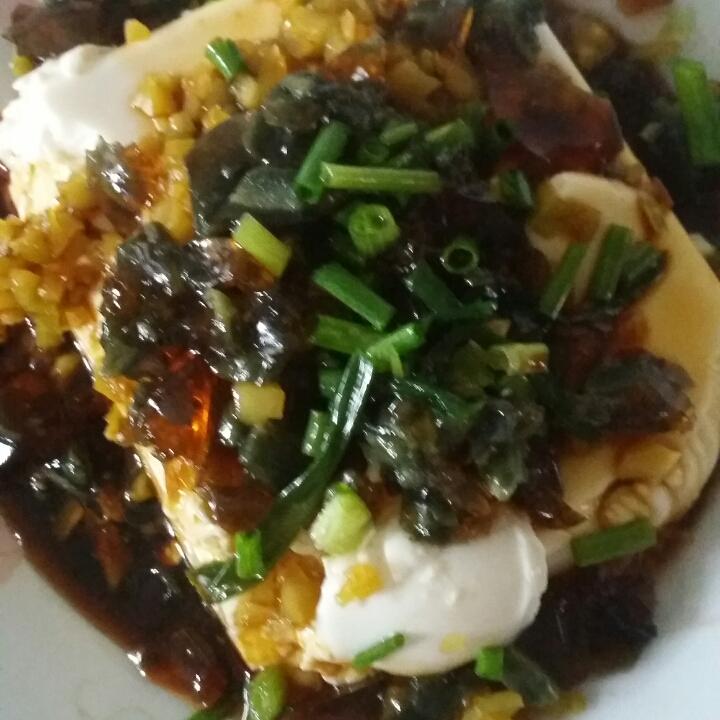 凉拌皮蛋豆腐