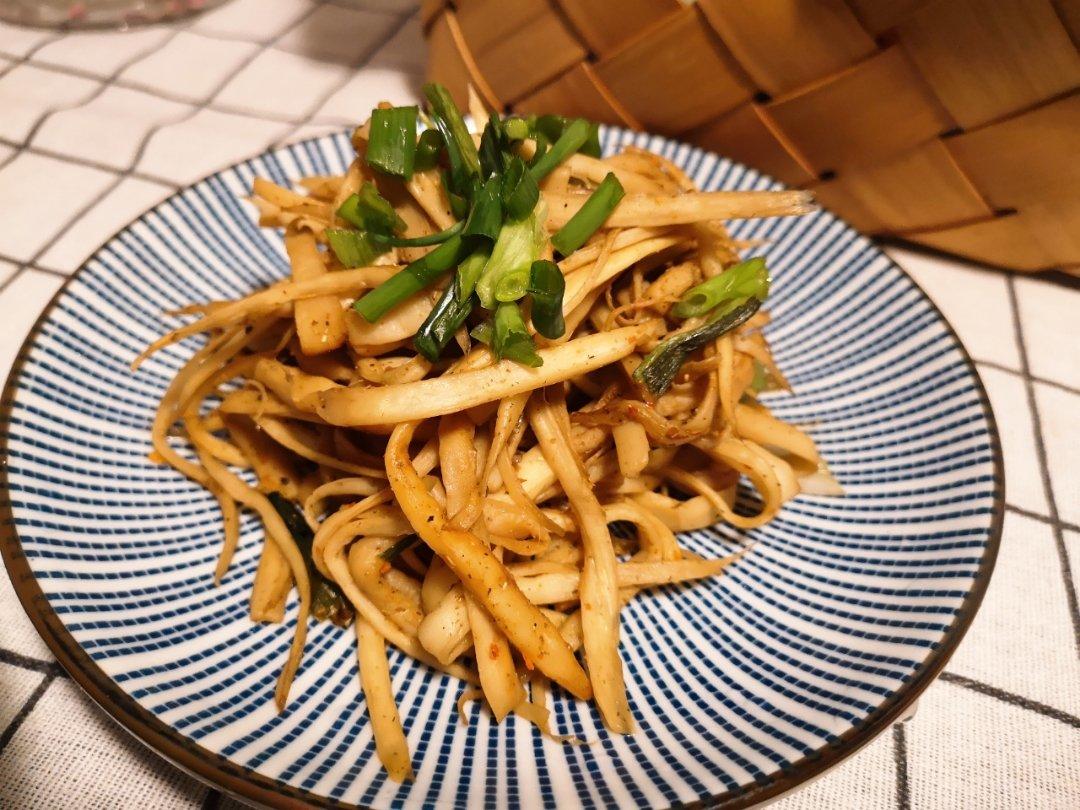 【干煸杏鲍菇】想吃烧烤又担心健康？试试这做法！