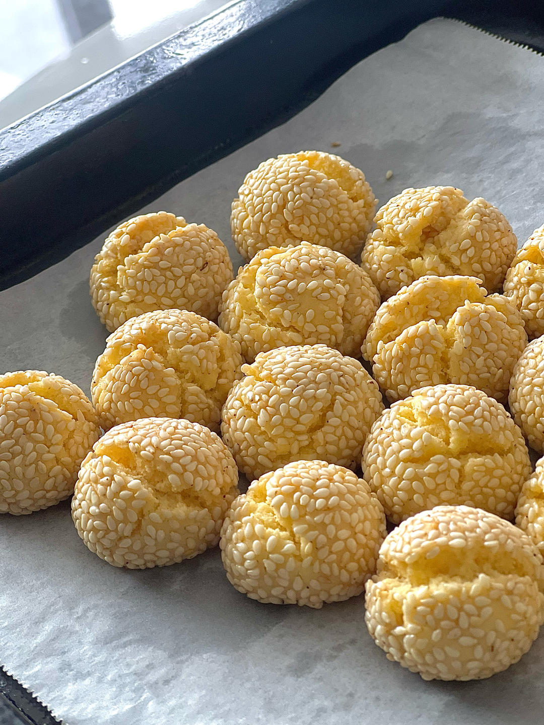 自制过年小零食，香香脆脆的芝麻一口酥