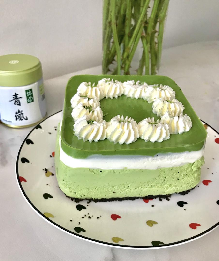 抹茶酸奶慕斯蛋糕
