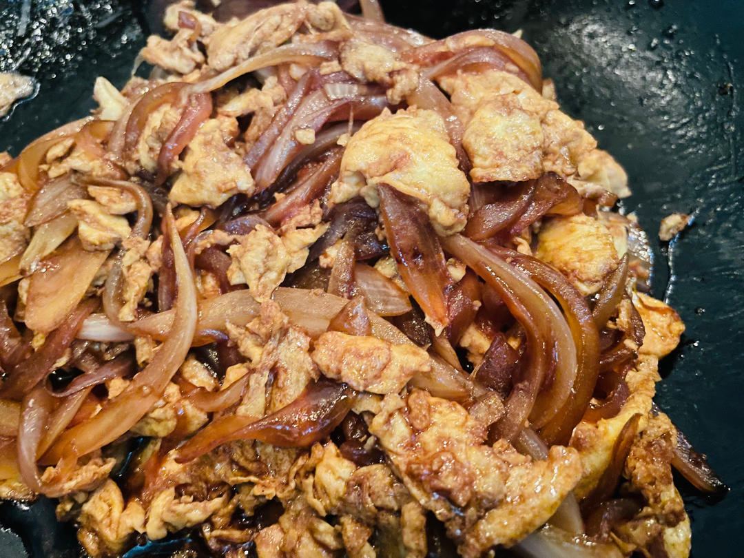 降压防癌的好食材  洋葱炒鸡蛋
