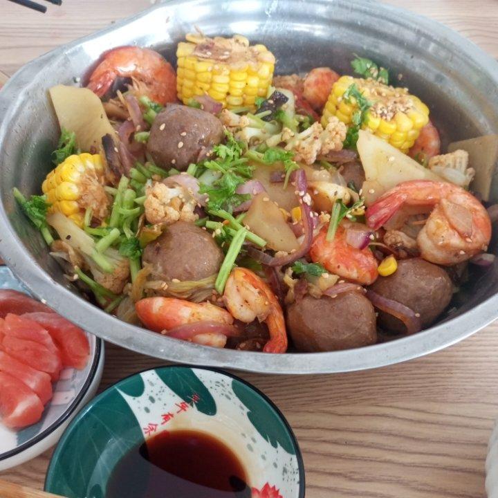 一家四口晚餐