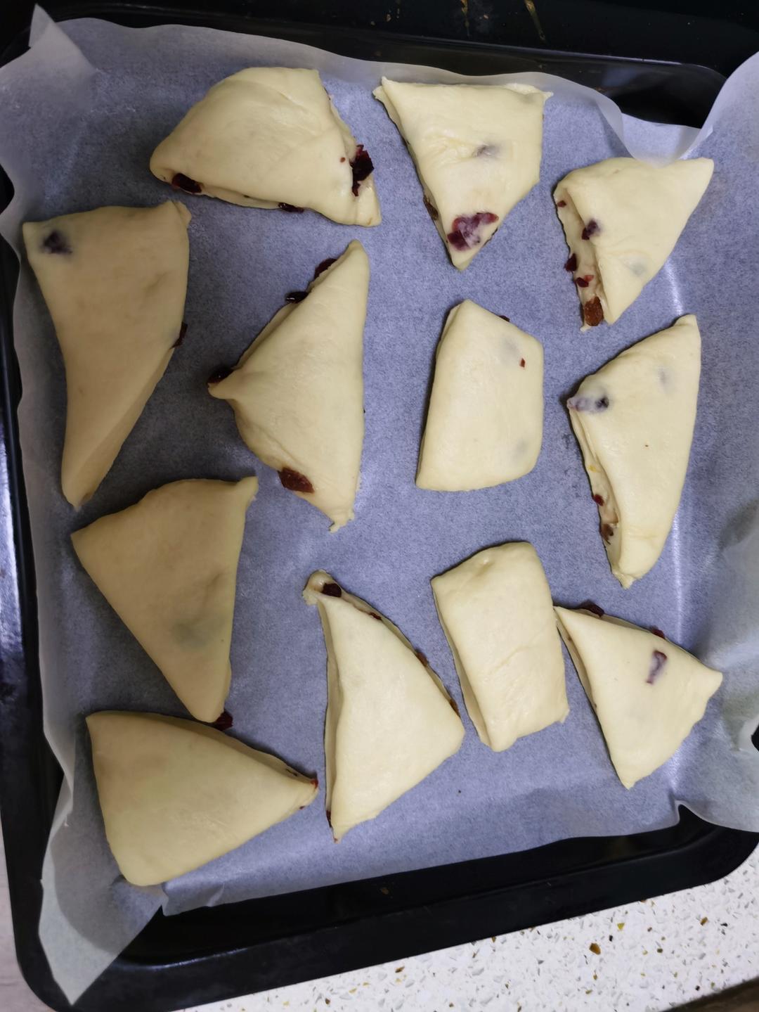 等待45分钟吧，就能得到超松软的酵母版司康了