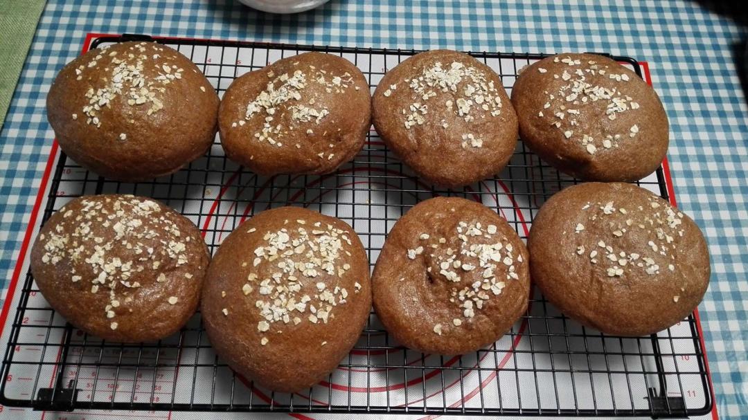 全麦芋泥紫薯肉松包