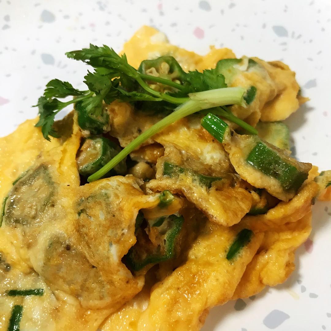 秋葵摊鸡蛋