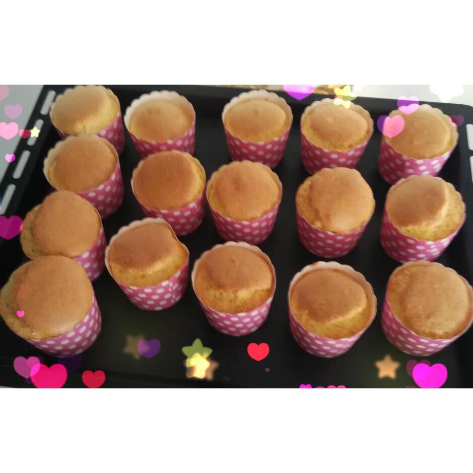 软绵绵戚风纸杯蛋糕