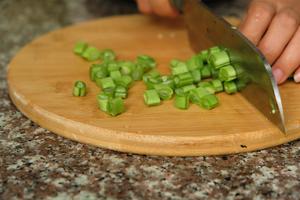 橄榄菜肉末四季豆的做法 步骤5