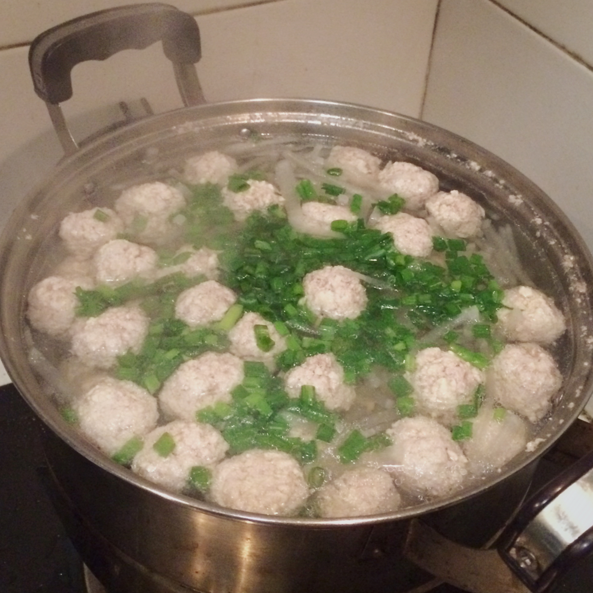 【10分钟系列】白萝卜豆腐圆子汤