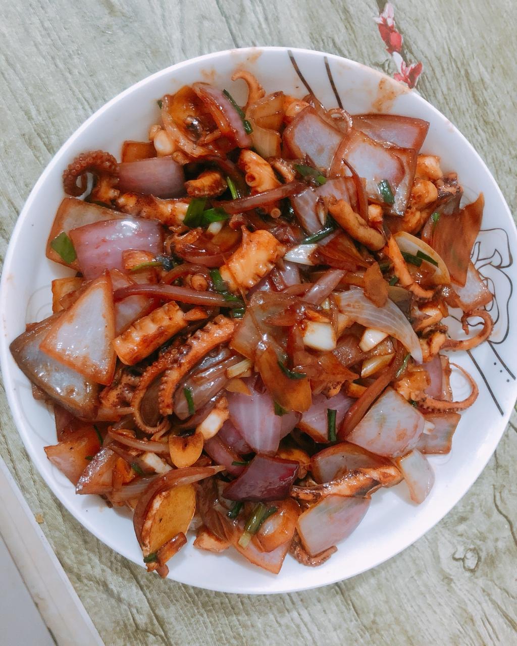 然也_做的洋葱酱爆鱿鱼须
