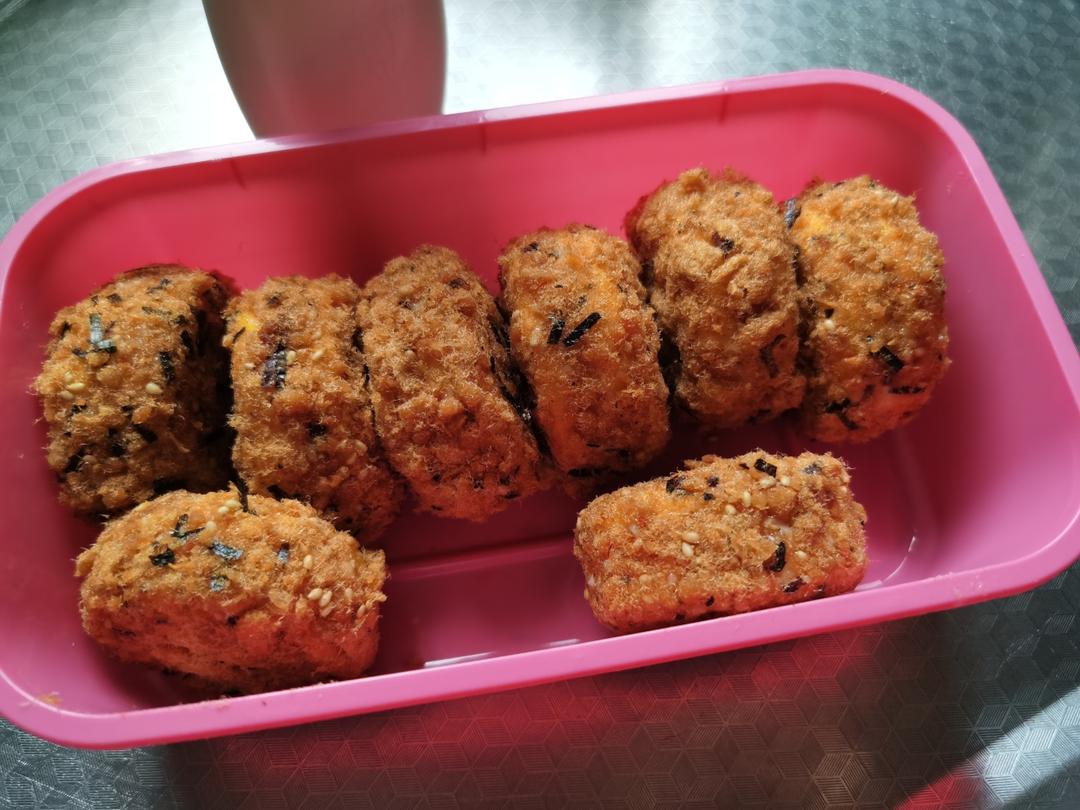 美味海苔肉松小贝