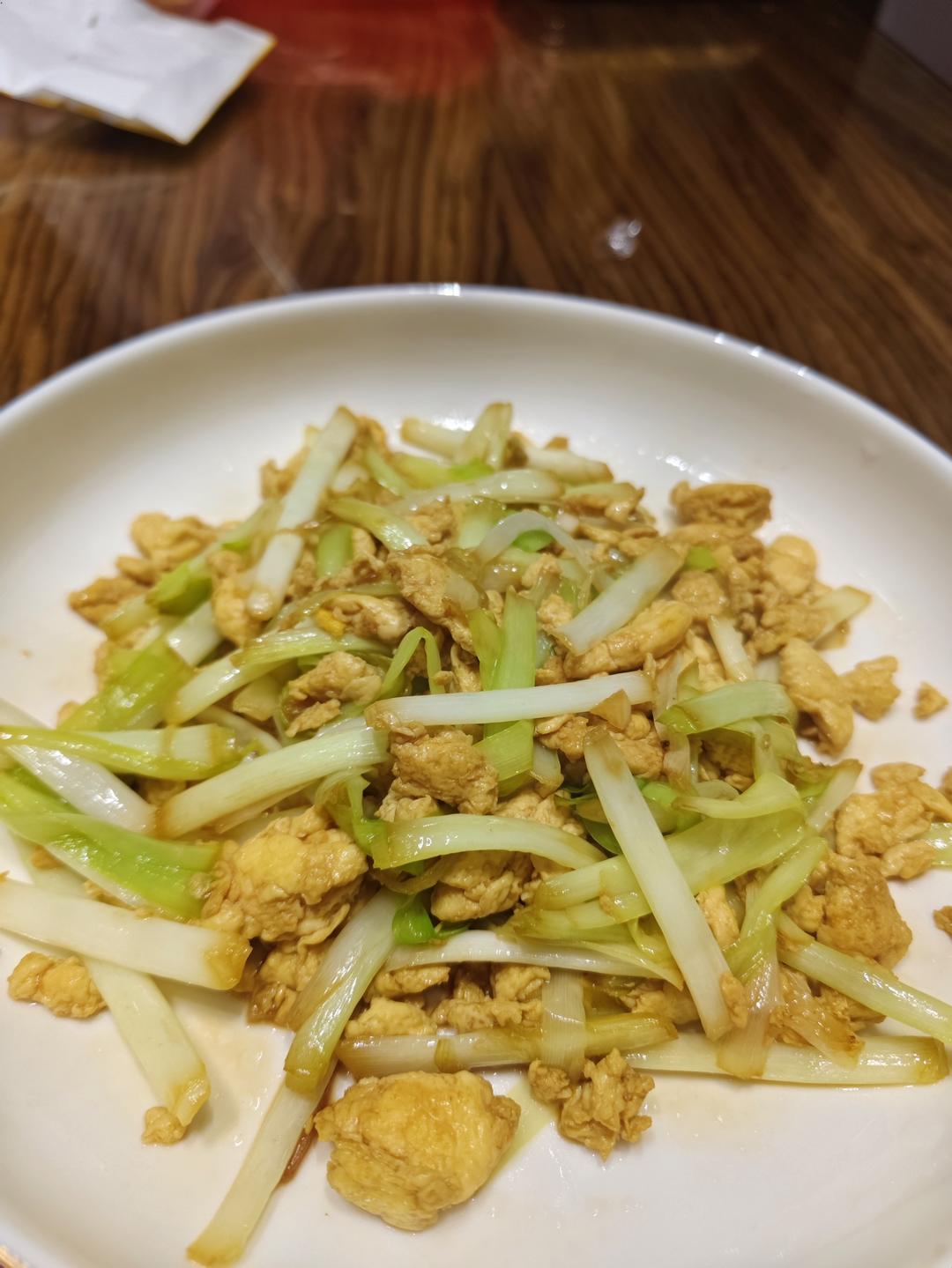 整个简单的韭黄炒蛋（手把手教学）